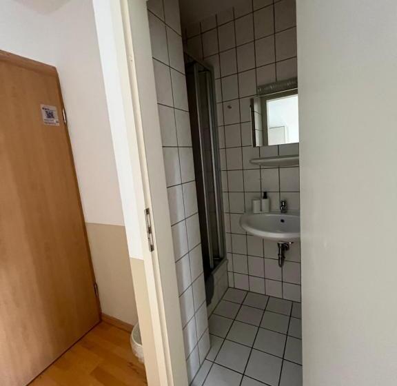 호텔 Einzelzimmer Mit Bad 14