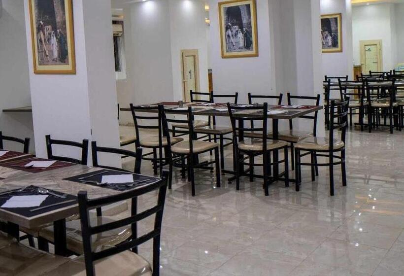 هتل Fox House Beach Resort & Spa El Gouna