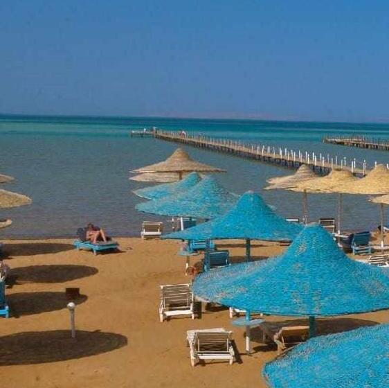 هتل Fox House Beach Resort & Spa El Gouna