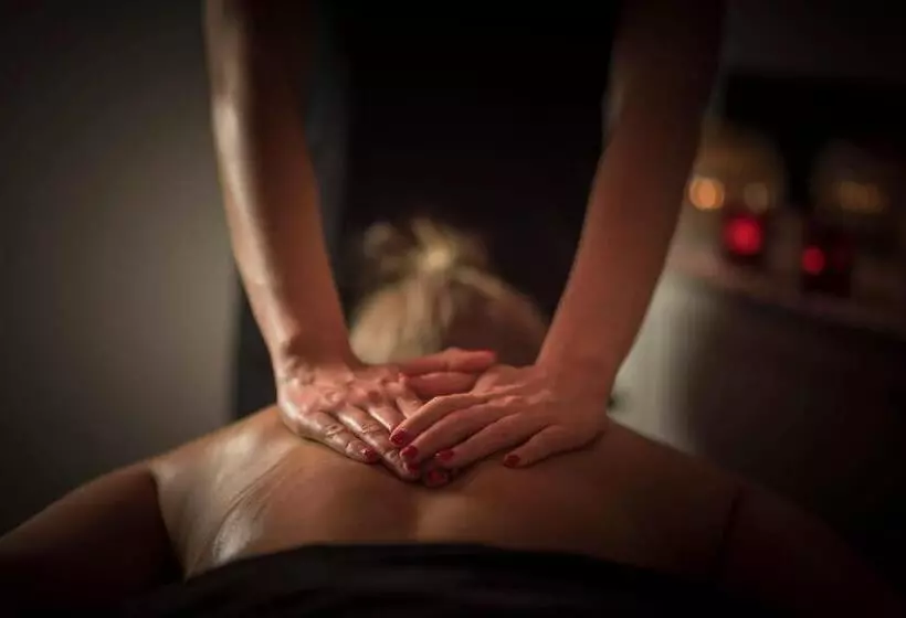 Hotelli Lido Townhouse