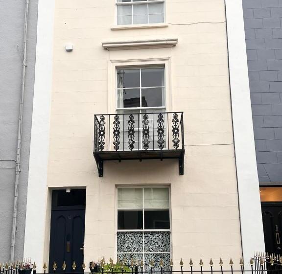 호텔 Lido Townhouse