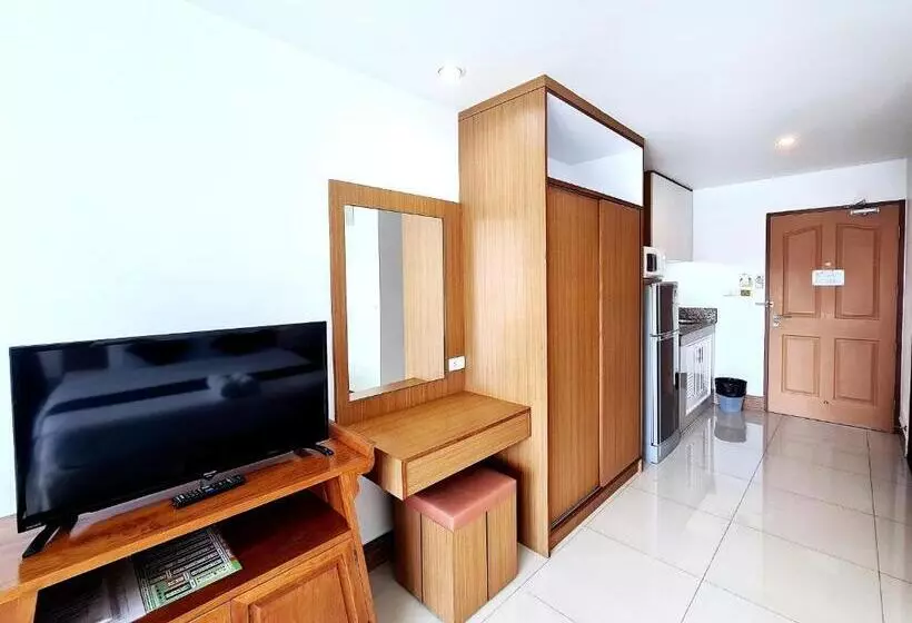 Hotelli Nanthana Villa