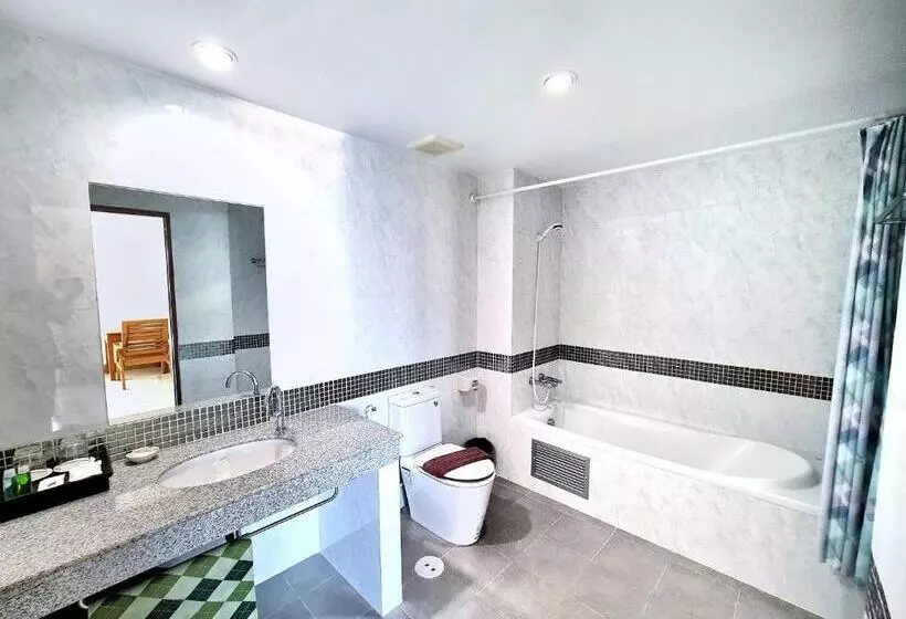 Hotelli Nanthana Villa