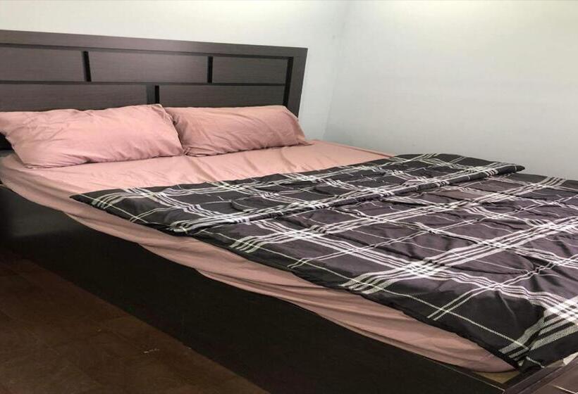 Panzió Affordable Holiday Home Shay 203