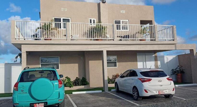 پانسیون Aruba Villas