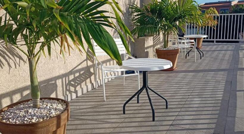 پانسیون Aruba Villas