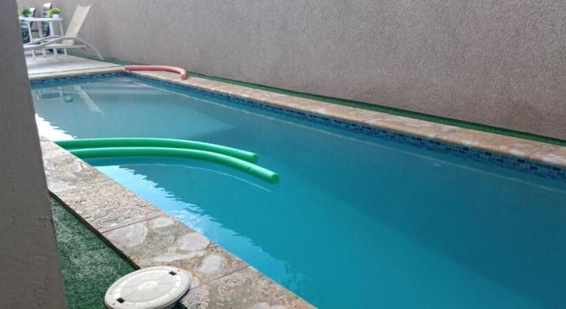 پانسیون Aruba Villas