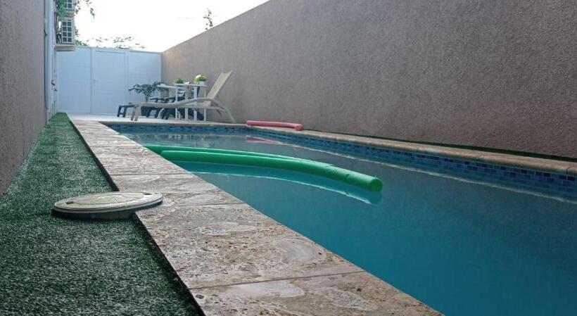 پانسیون Aruba Villas