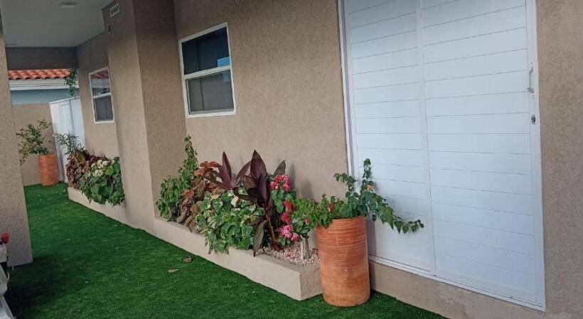 پانسیون Aruba Villas