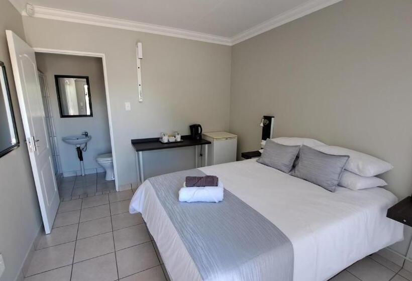 بنسيون Chrisserus Guest Rooms