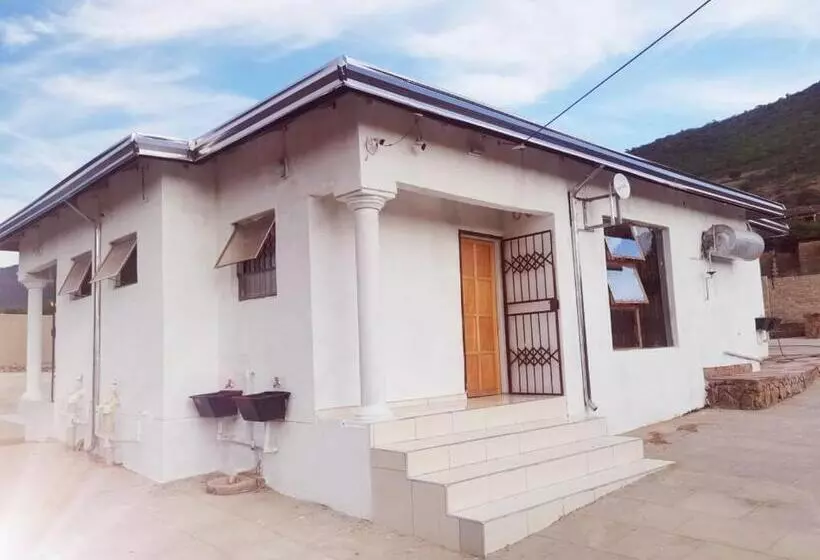 ペンション Jmd And Fivhilini Guest House