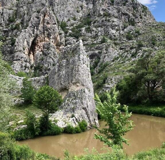 پانسیون Prenoćište Stojadinović