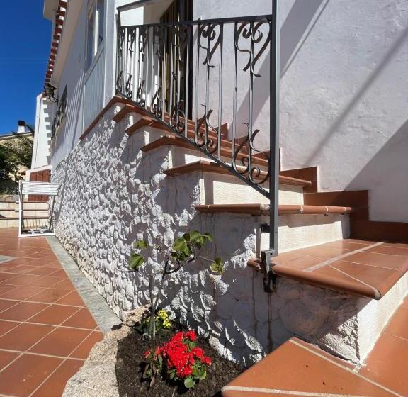 بنسيون Strenia Rooms