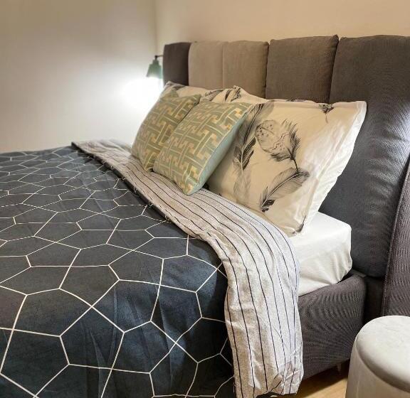 بنسيون Strenia Rooms