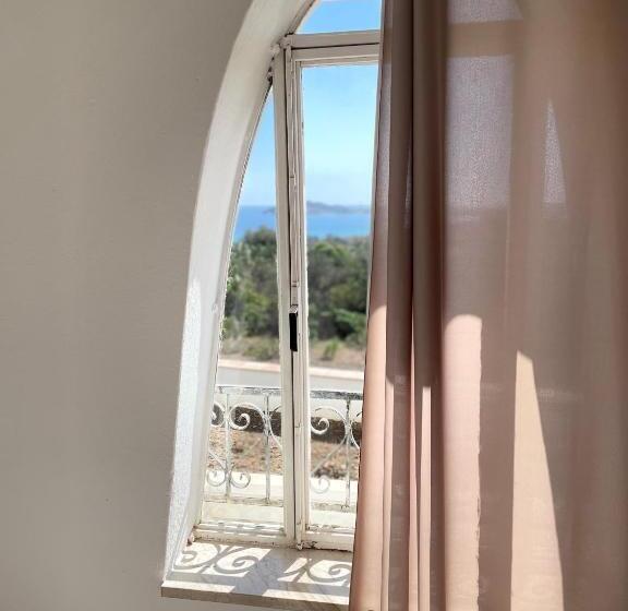 بنسيون Strenia Rooms