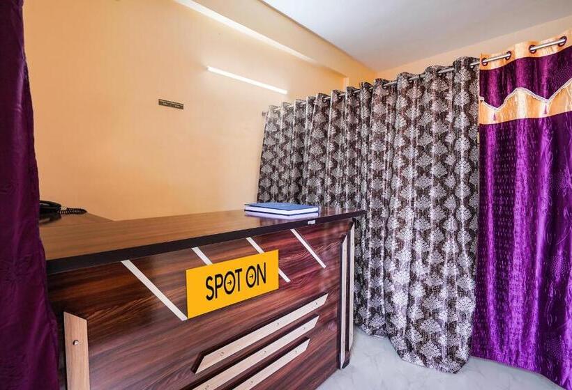 Spot On Hotel Pragya 5