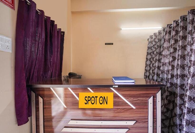 Spot On Hotel Pragya 5