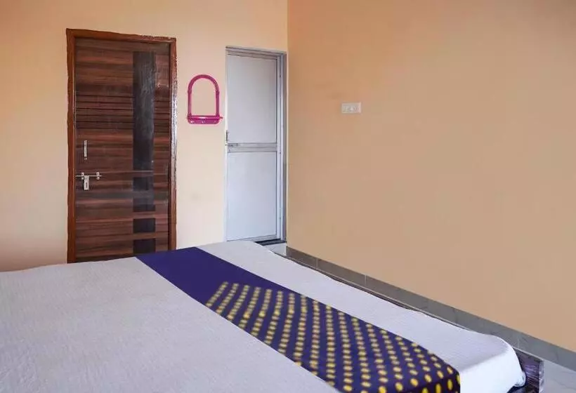 Spot On Hotel Pragya 5
