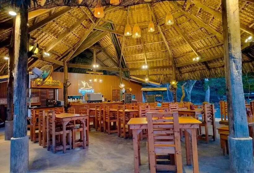 Aamiaismajoitus (B&B) Farmer’s Cafe Villas