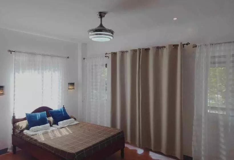 Aamiaismajoitus (B&B) Farmer’s Cafe Villas