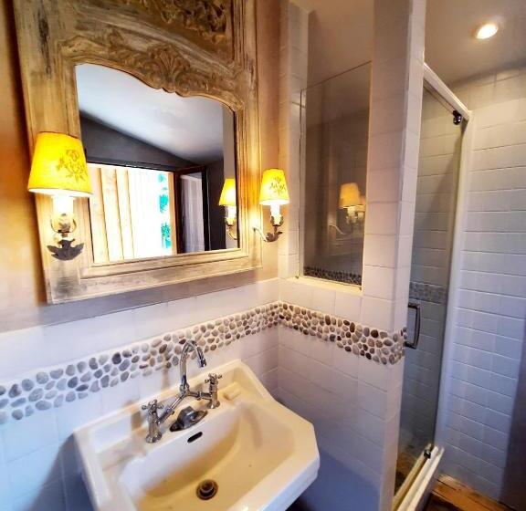 تختخواب و صبحانه Pierres Et Jardins