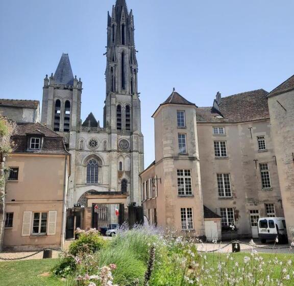 تختخواب و صبحانه Pierres Et Jardins