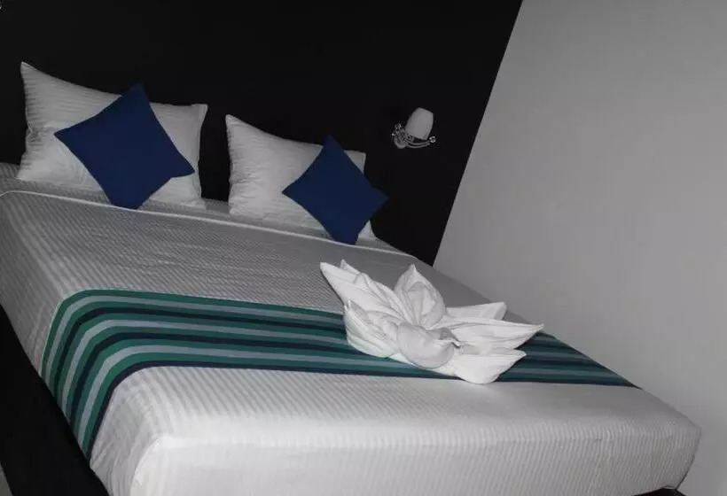 Green Lake View Yala Resort