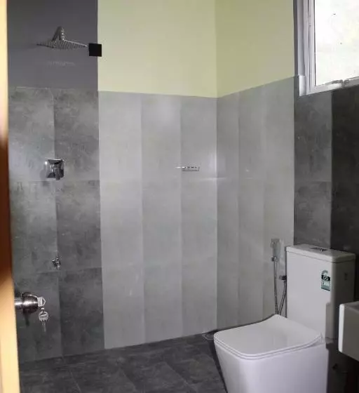 Green Lake View Yala Resort