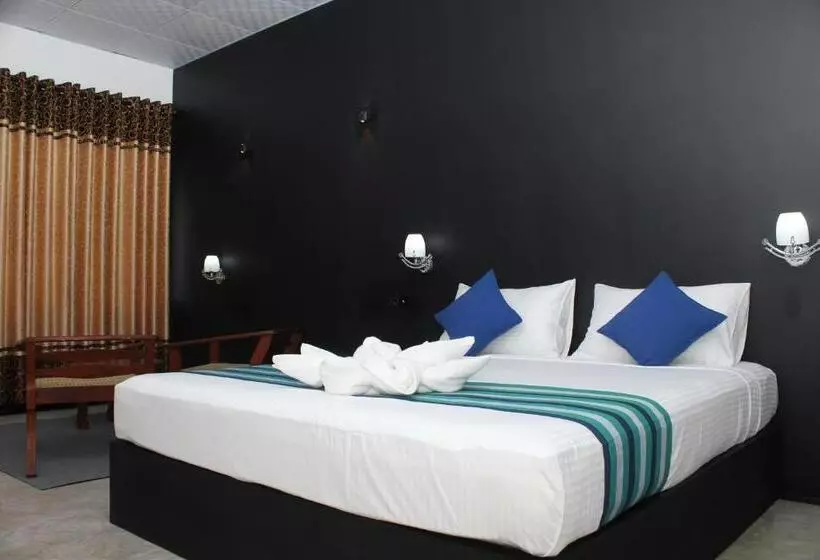 Green Lake View Yala Resort