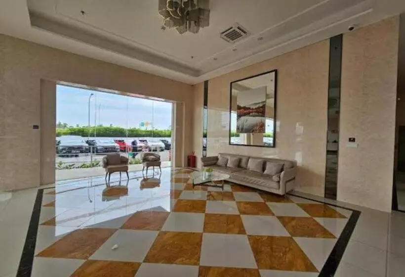 ホテル Capital O 93529 September House