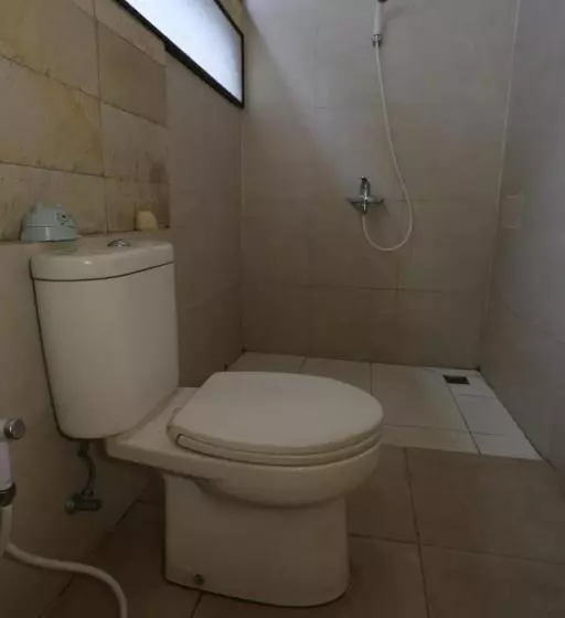 ホテル Capital O 93529 September House