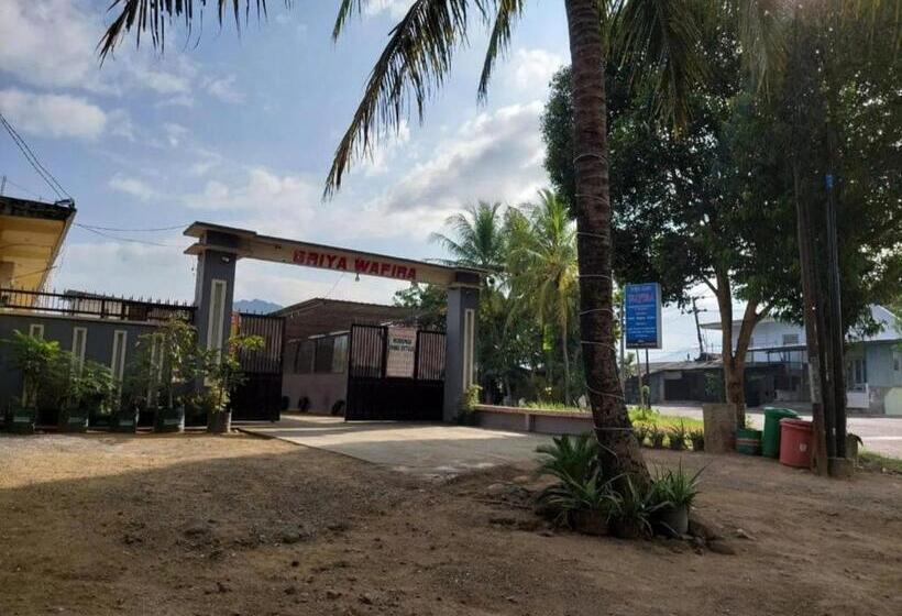 فندق Oyo 93525 Griya Wafira Trenggalek Syariah