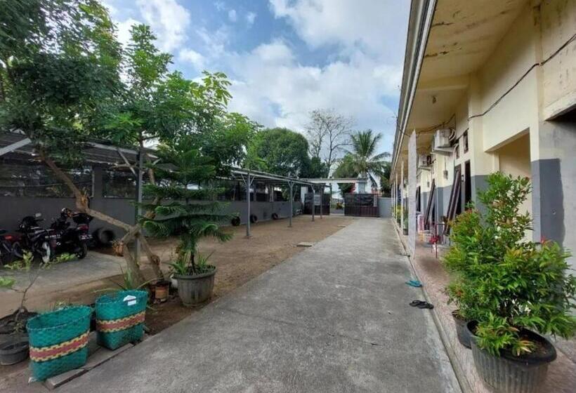 فندق Oyo 93525 Griya Wafira Trenggalek Syariah