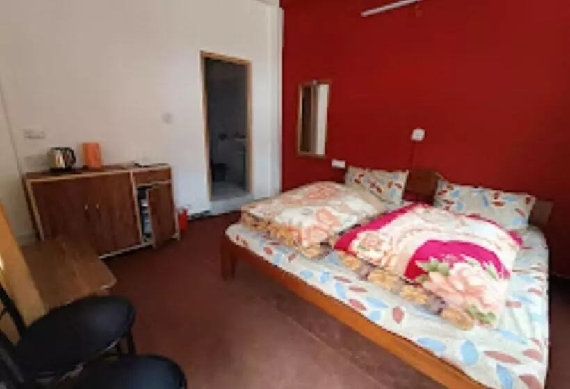 ホテル Shivalik Kitchen Home Stay , Harsil