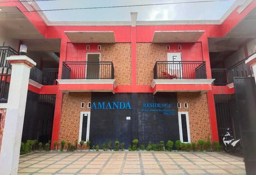 בית מלון כפרי Spot On 93478 Amanda Residence Syariah