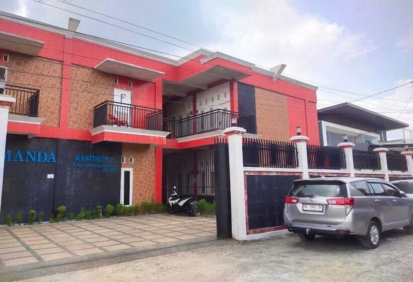 בית מלון כפרי Spot On 93478 Amanda Residence Syariah