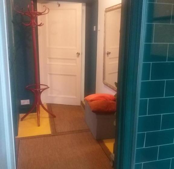 Jesmond B&b Kingsize Ensuite Room 2