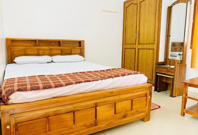 Pension Ramkarthik Villa Guest House