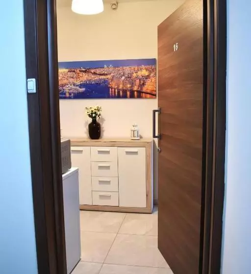 پانسیون Targura Lodging