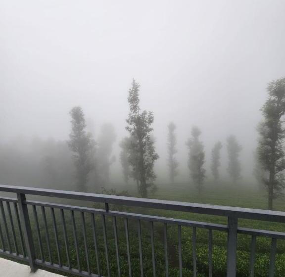 Lomakeskus Vythiri Tea Valley I Best Hotel In Wayanad L Hotels In Vythiri Wayanad