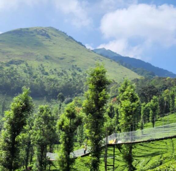 Lomakeskus Vythiri Tea Valley I Best Hotel In Wayanad L Hotels In Vythiri Wayanad