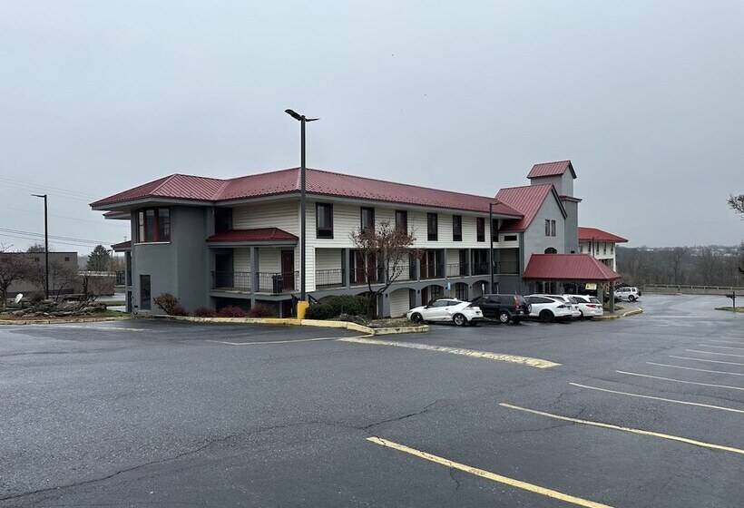 Общежитие Hometowne Studios By Red Roof Lancaster