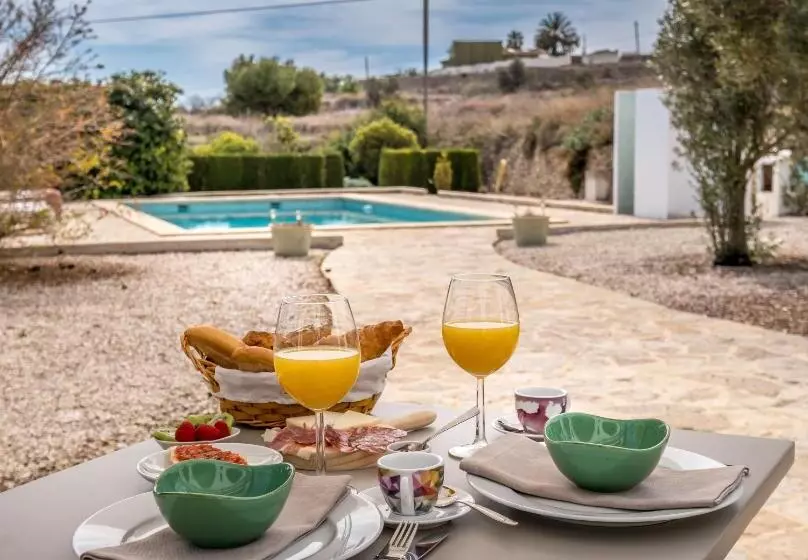 Aamiaismajoitus (B&B) Finca De La Pansa