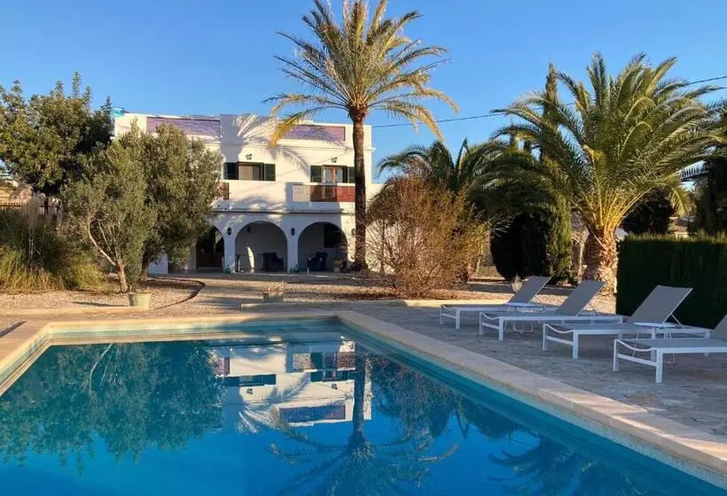 Aamiaismajoitus (B&B) Finca De La Pansa