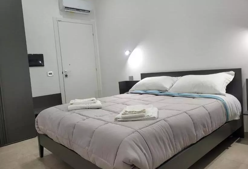 تختخواب و صبحانه Gemini Rooms