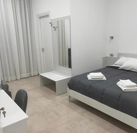 تختخواب و صبحانه Gemini Rooms