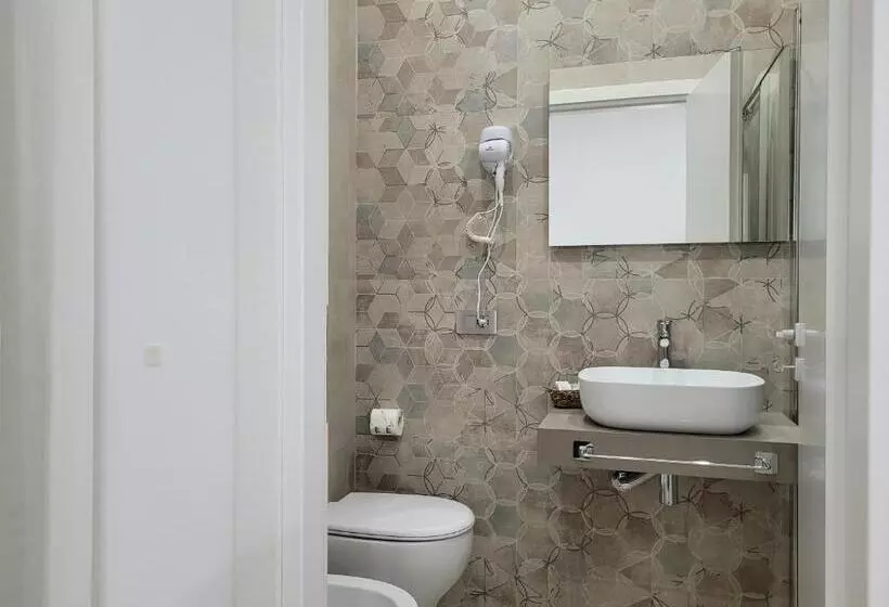 تختخواب و صبحانه Gemini Rooms