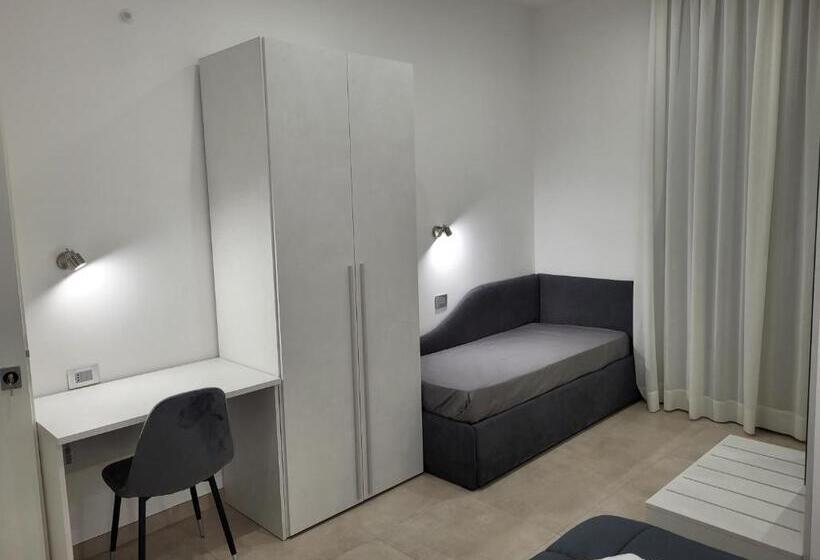 تختخواب و صبحانه Gemini Rooms