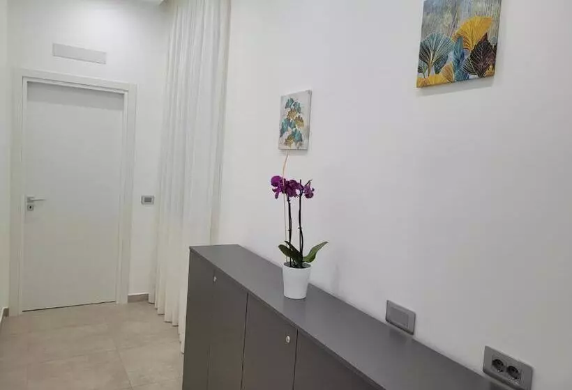تختخواب و صبحانه Gemini Rooms