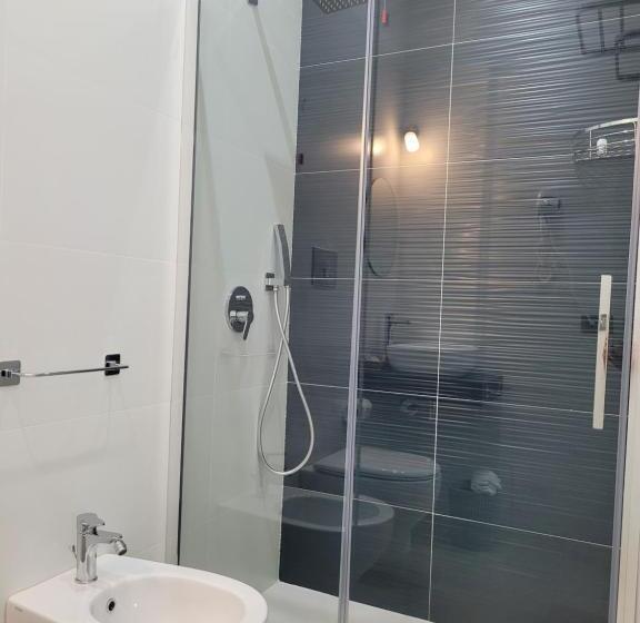 تختخواب و صبحانه Gemini Rooms